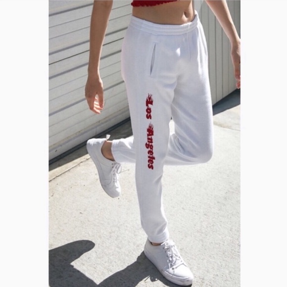 Brandy Melville Pants - Brandy Melville Rosa Los Angeles sweatpants white